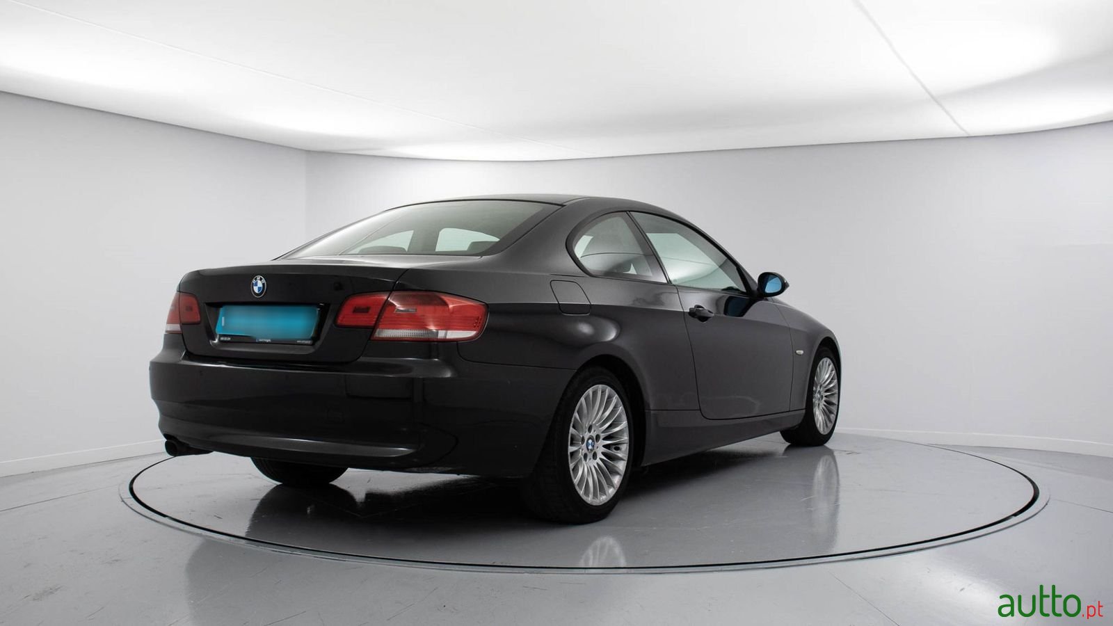 2008' BMW 320 photo #5