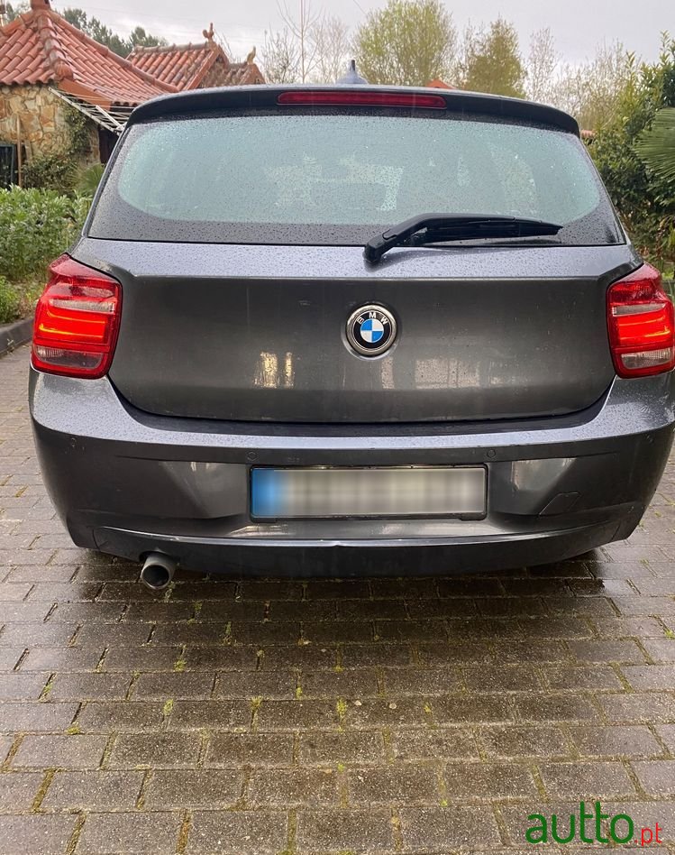 2015' BMW Série 1 D photo #2