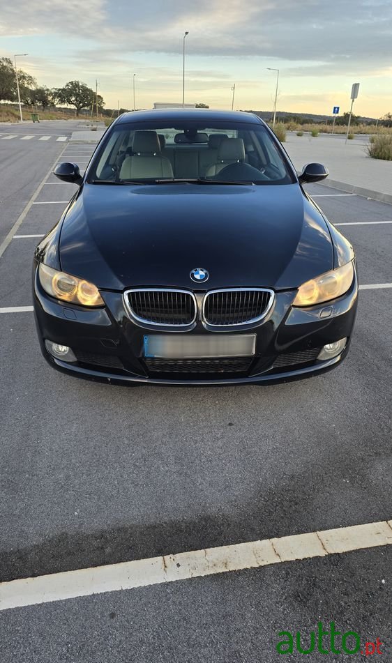 2009' BMW Série 3 D Coupe photo #2