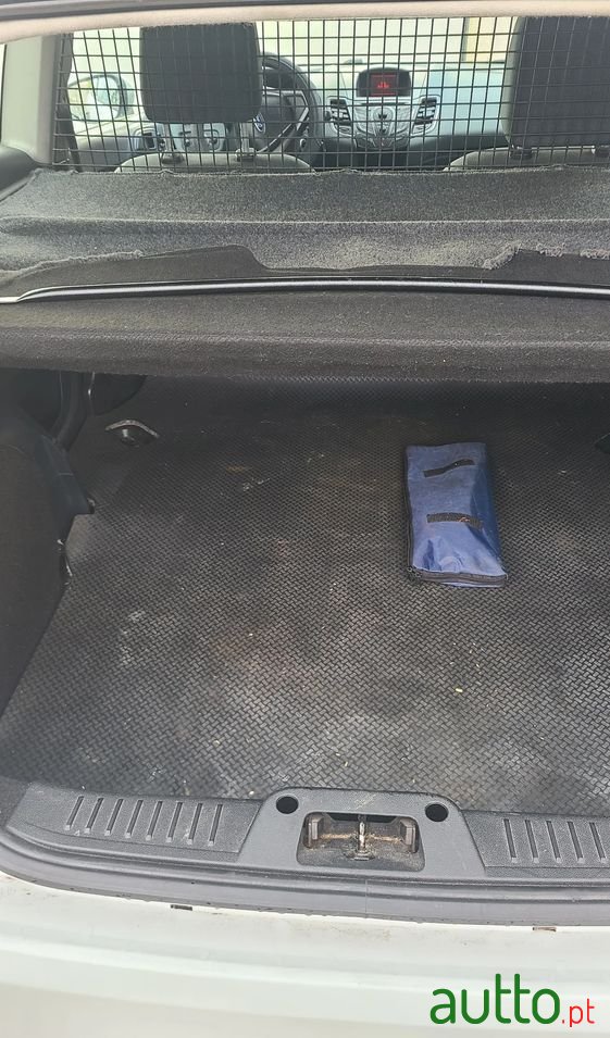 2011' Ford Fiesta 1.4 Tdci Trend photo #4