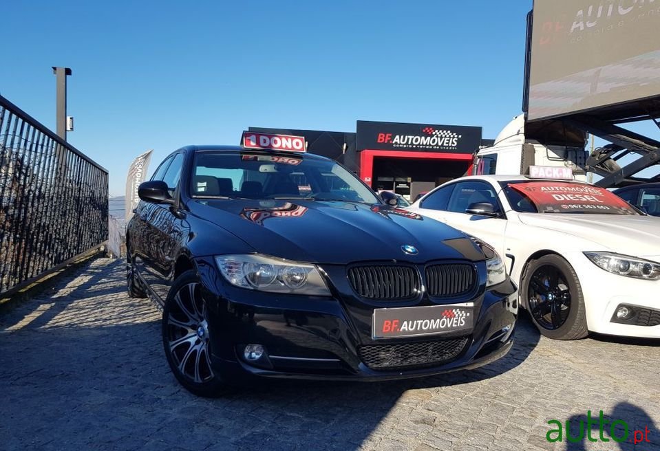 2008' BMW 318 photo #1