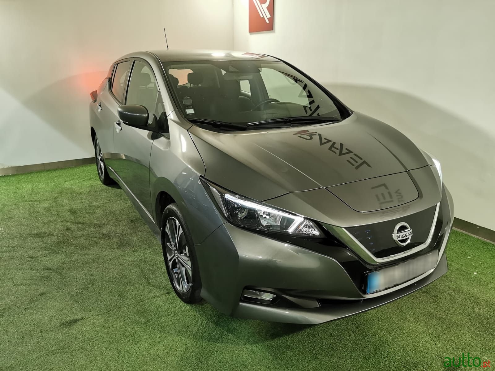 2021' Nissan Leaf photo #2