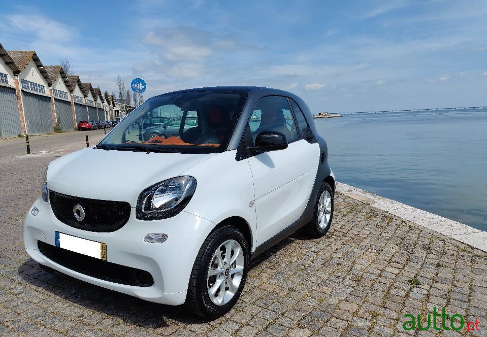 2016' Smart Fortwo photo #2