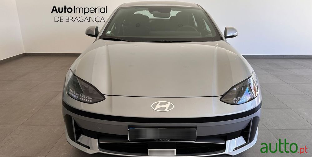 2023' Hyundai Ioniq 6 photo #1