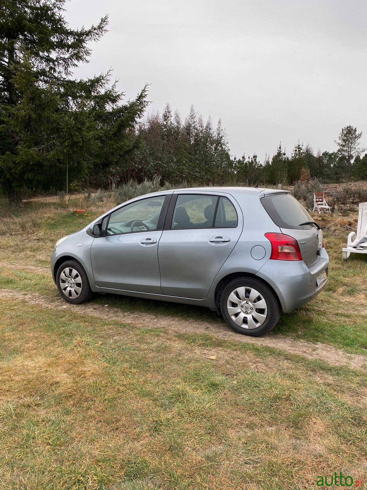 2005' Toyota Yaris photo #2