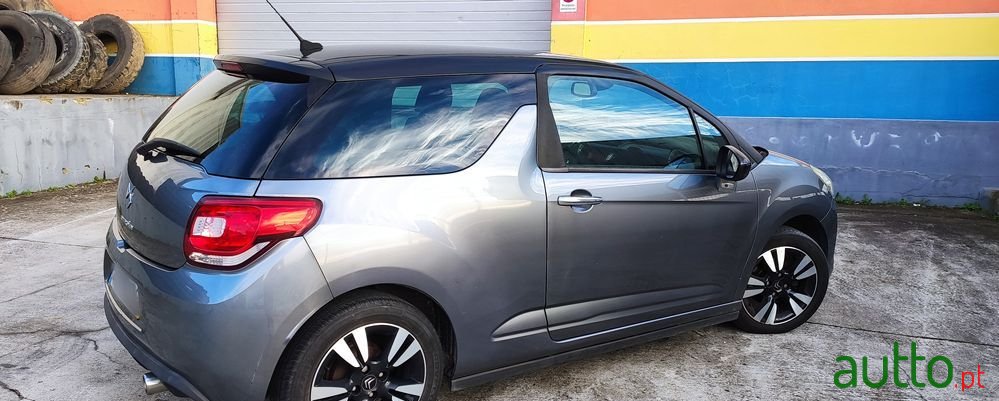 2010' Citroen DS3 photo #2