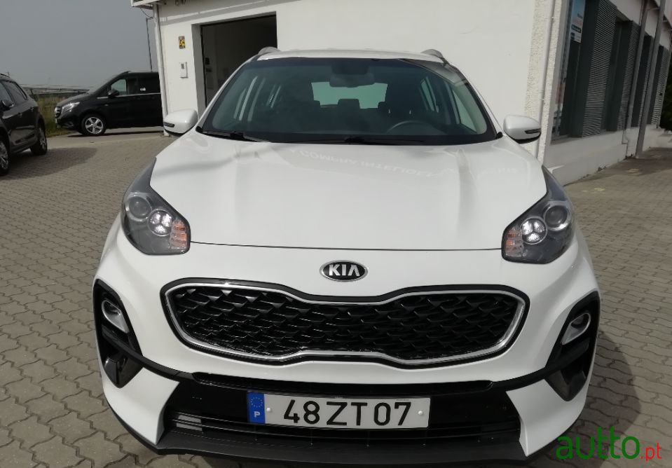 2020' Kia Sportage photo #2