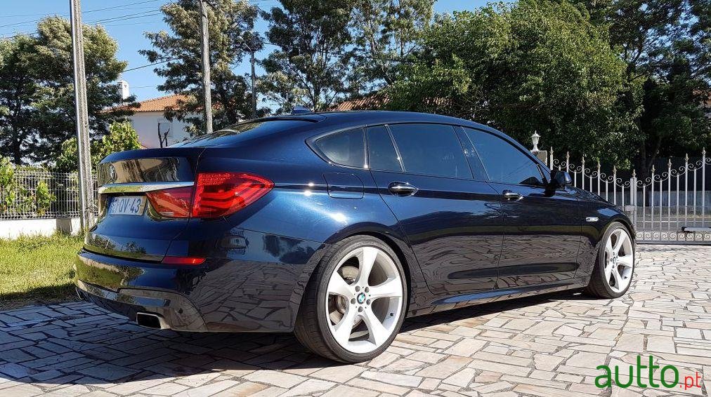 2012' BMW 535 D Gran Turismo photo #2