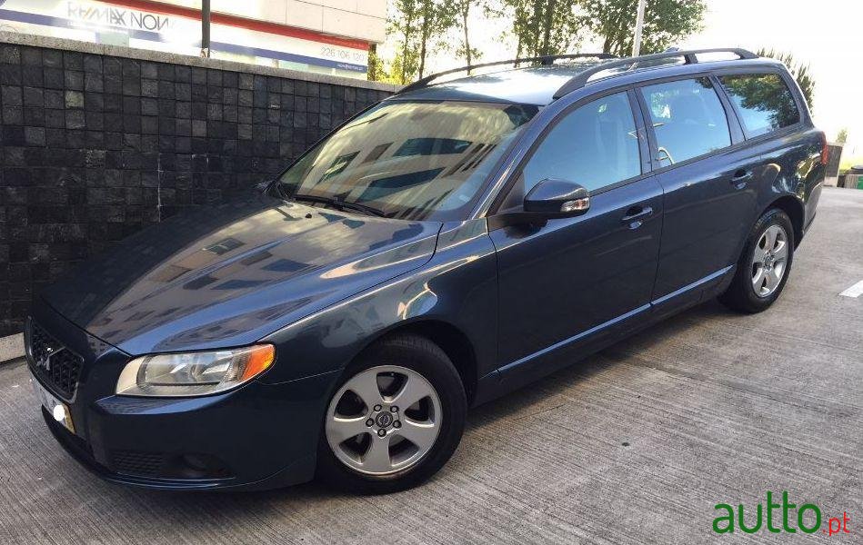2008' Volvo V70 photo #2