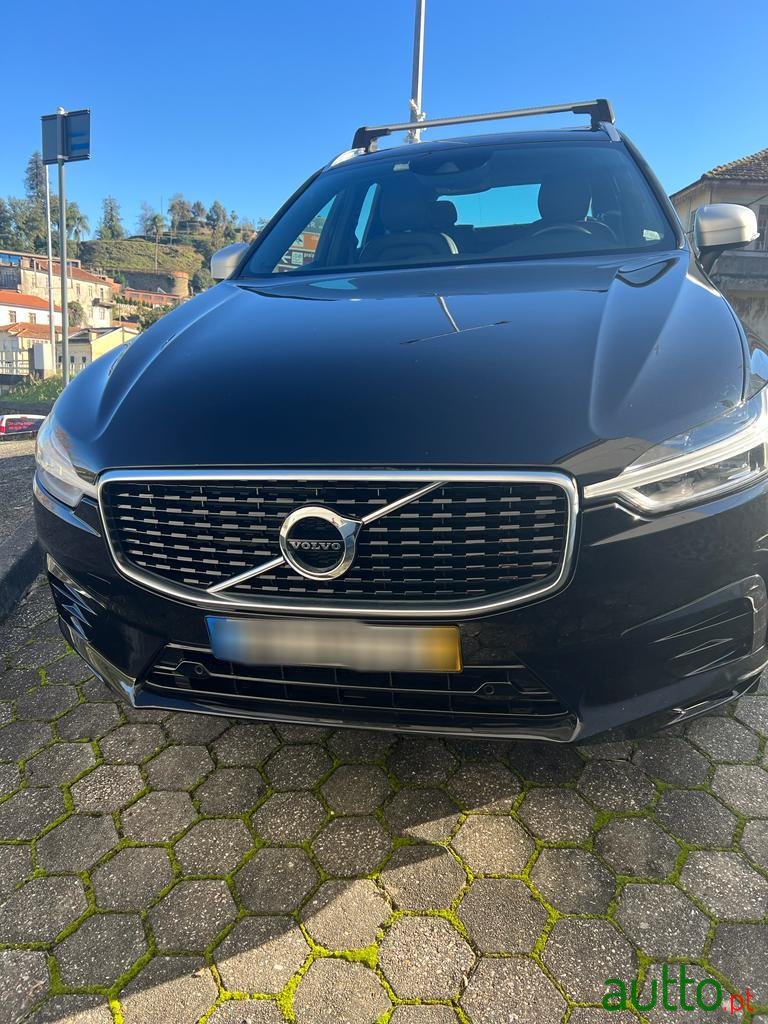 2019' Volvo XC60 photo #1