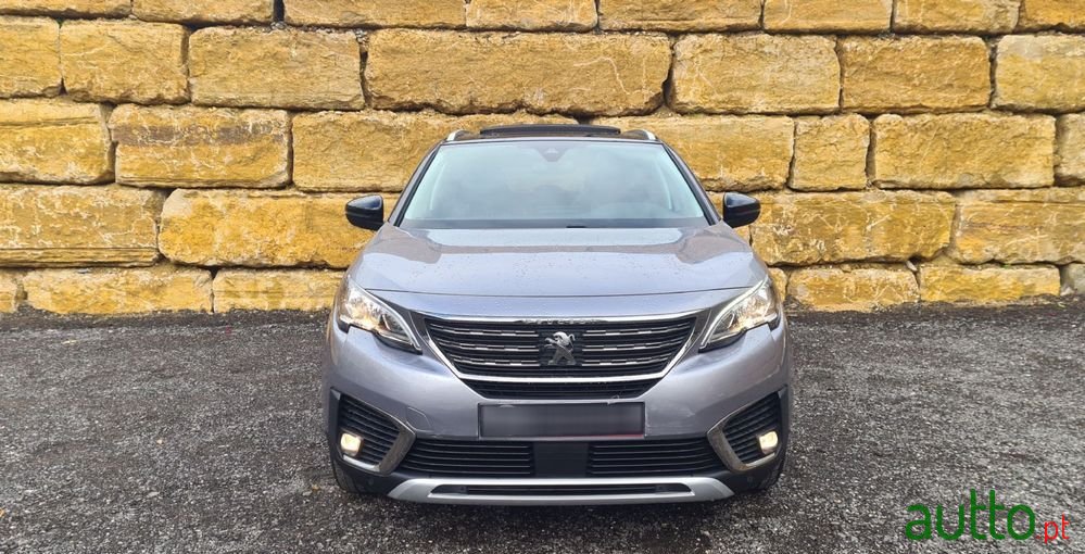 2017' Peugeot 5008 photo #5