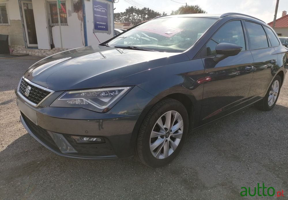 2019' SEAT Leon St photo #4