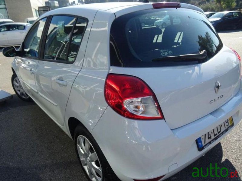 2010' Renault Clio 1.5 Dci Confort photo #1