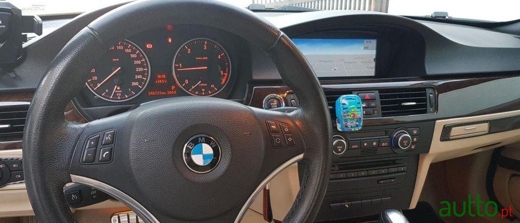 2009' BMW 320 Cabrio photo #3