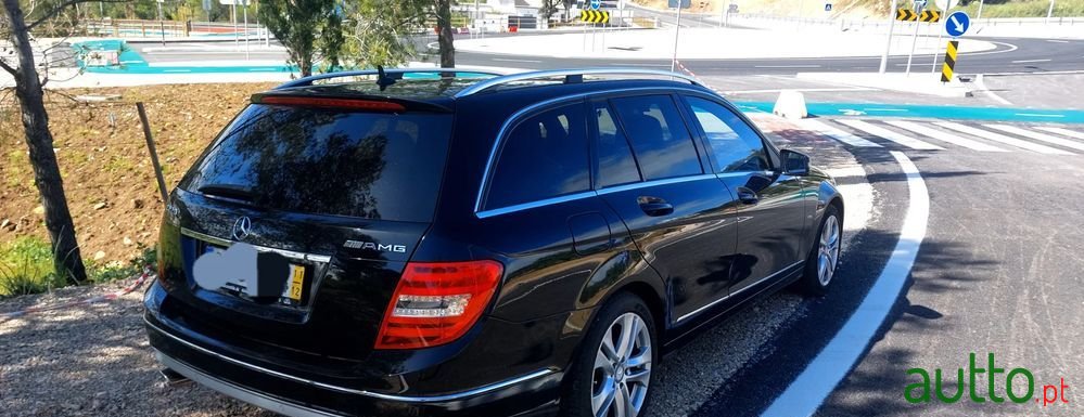 2012' Mercedes-Benz Classe C photo #4