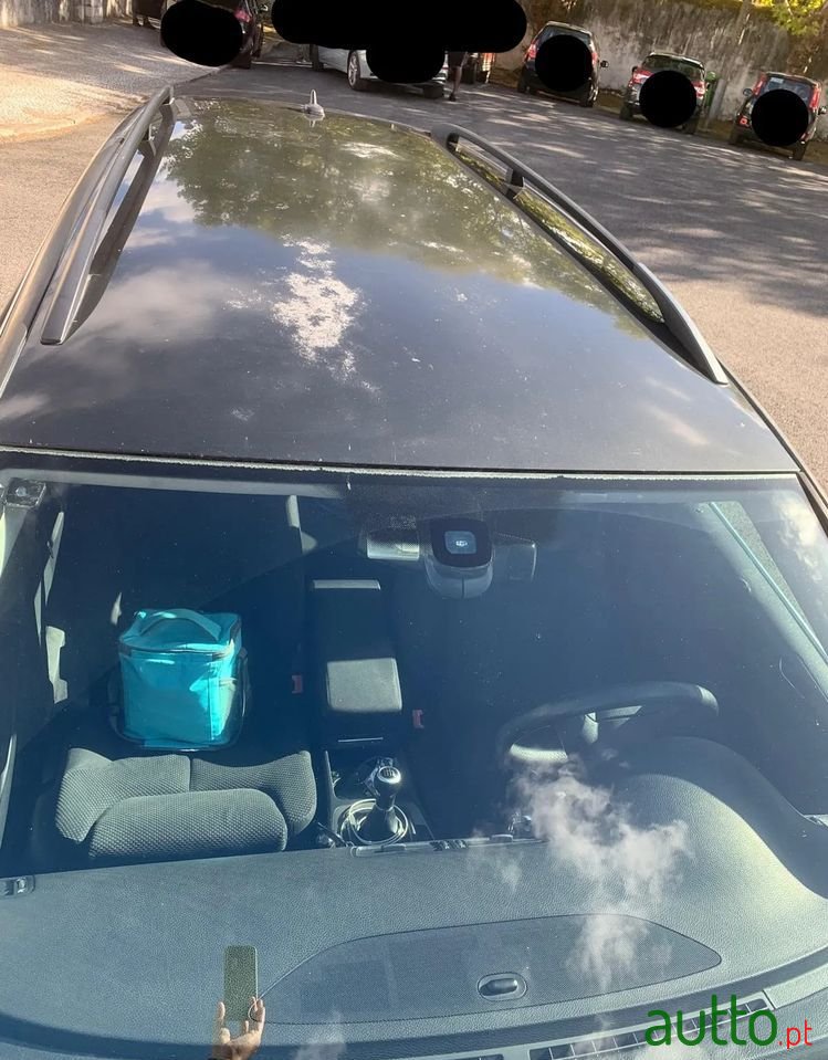 2006' Volkswagen Passat Variant photo #3