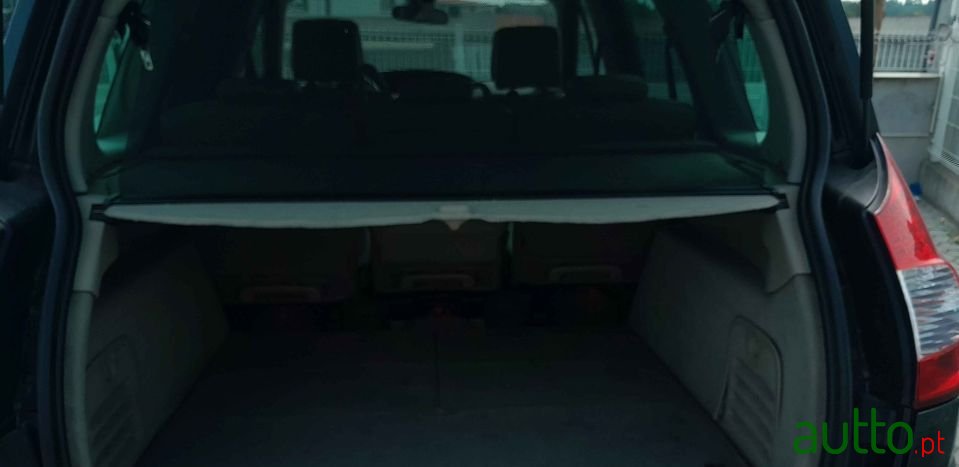 2008' Renault Grand Scenic photo #5