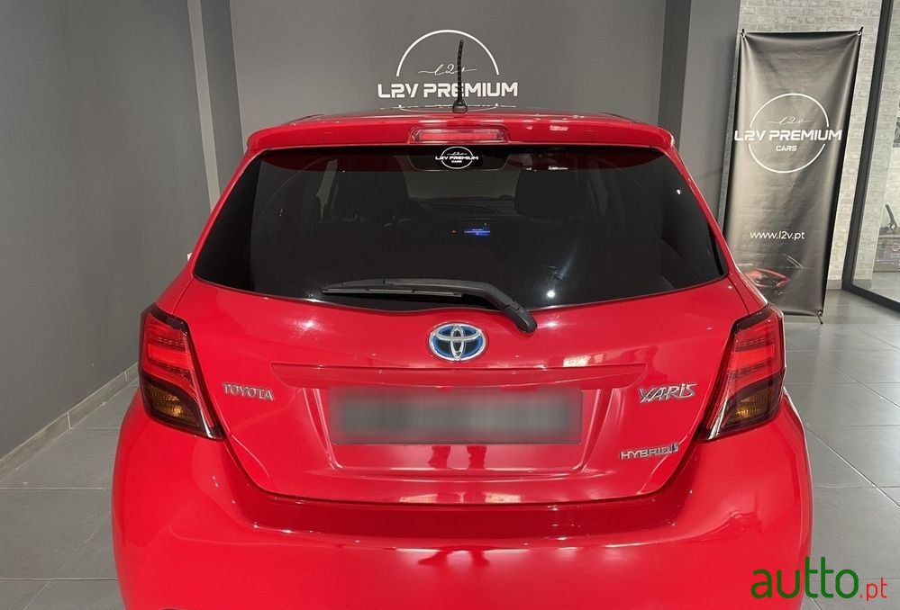 2016' Toyota Yaris photo #6