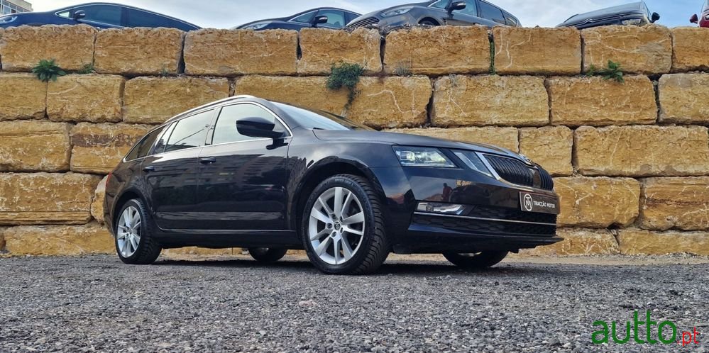 2018' Skoda Octavia Break photo #5
