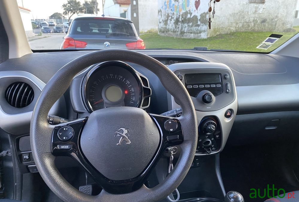 2015' Peugeot 108 1.0 Vti photo #6