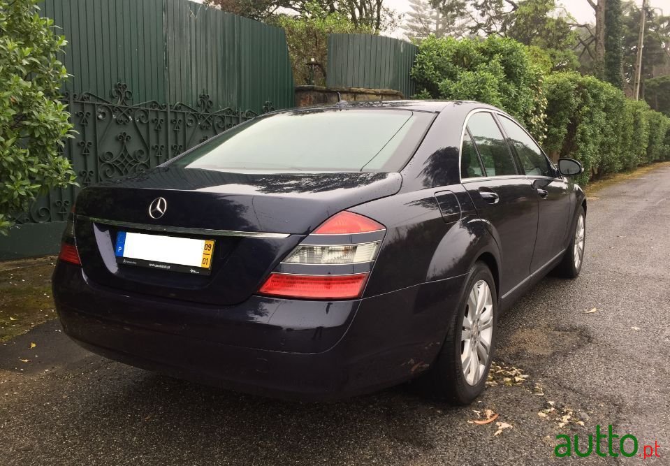 2009' Mercedes-Benz S-320 photo #4