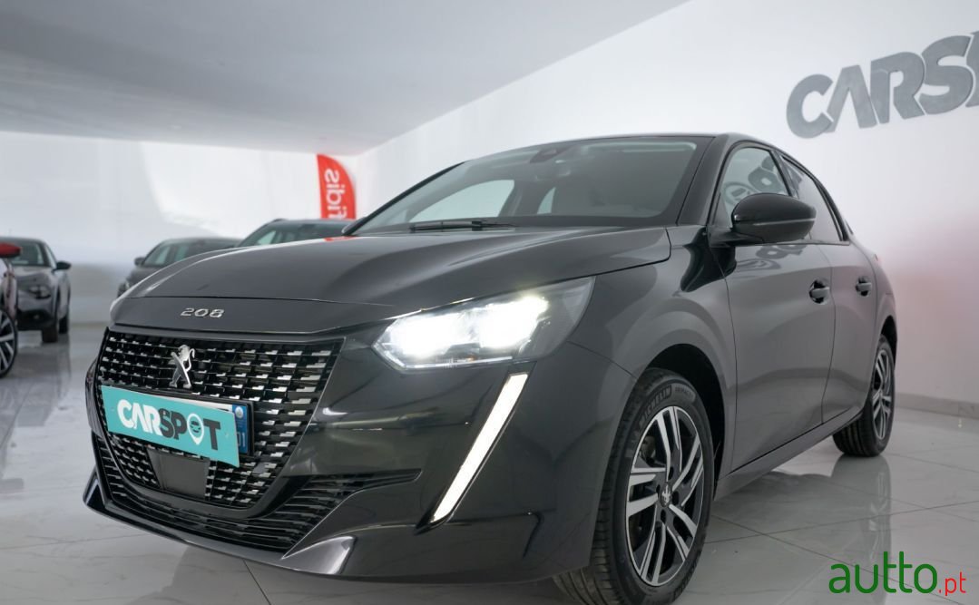 2021' Peugeot 208 photo #2