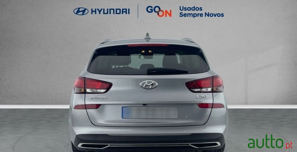 2022' Hyundai i30 1.0 T-Gdi Style photo #3
