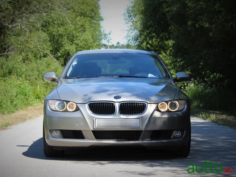 2007' BMW 320 D photo #2