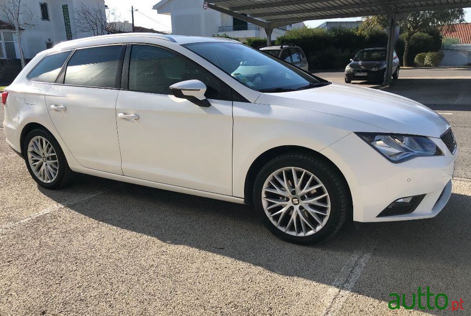 2014' SEAT Leon-St photo #5