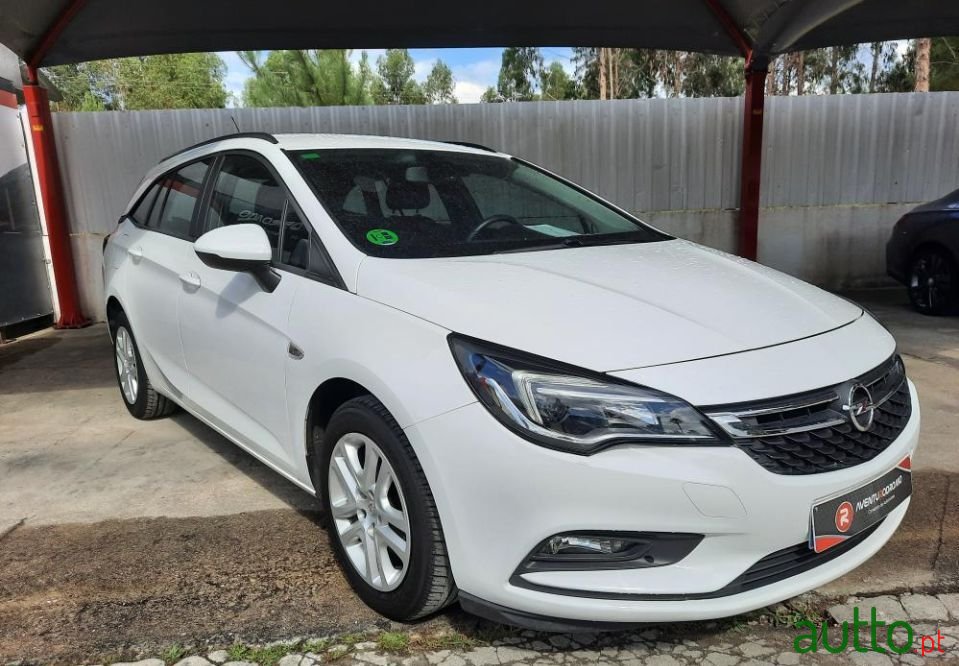 2016' Opel Astra Sports Tourer photo #5