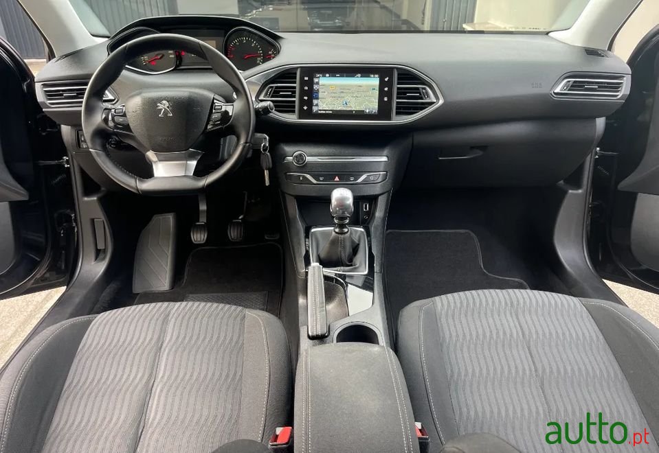 2014' Peugeot 308 Sw photo #3