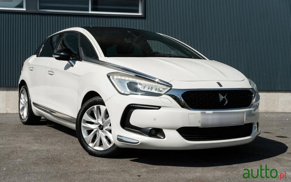 2016' DS Automobiles Ds5 photo #3