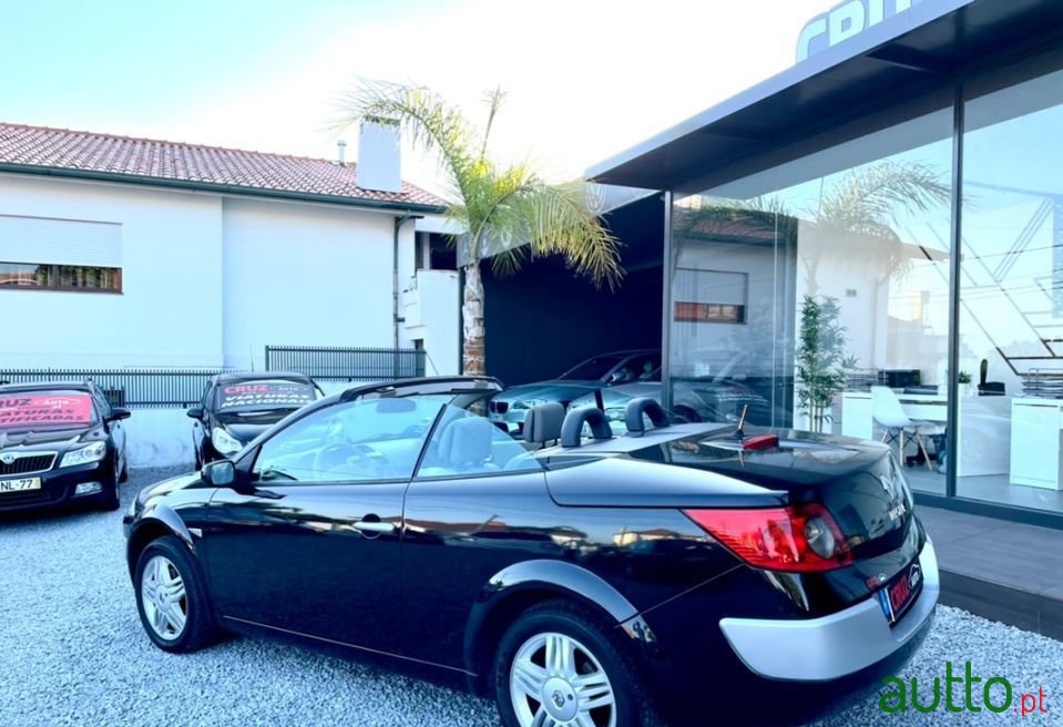 2004' Renault Megane photo #6