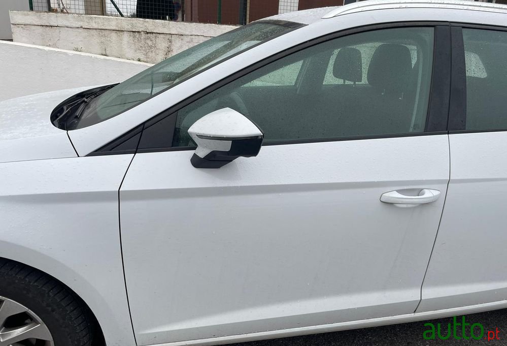 2016' SEAT Leon St photo #4