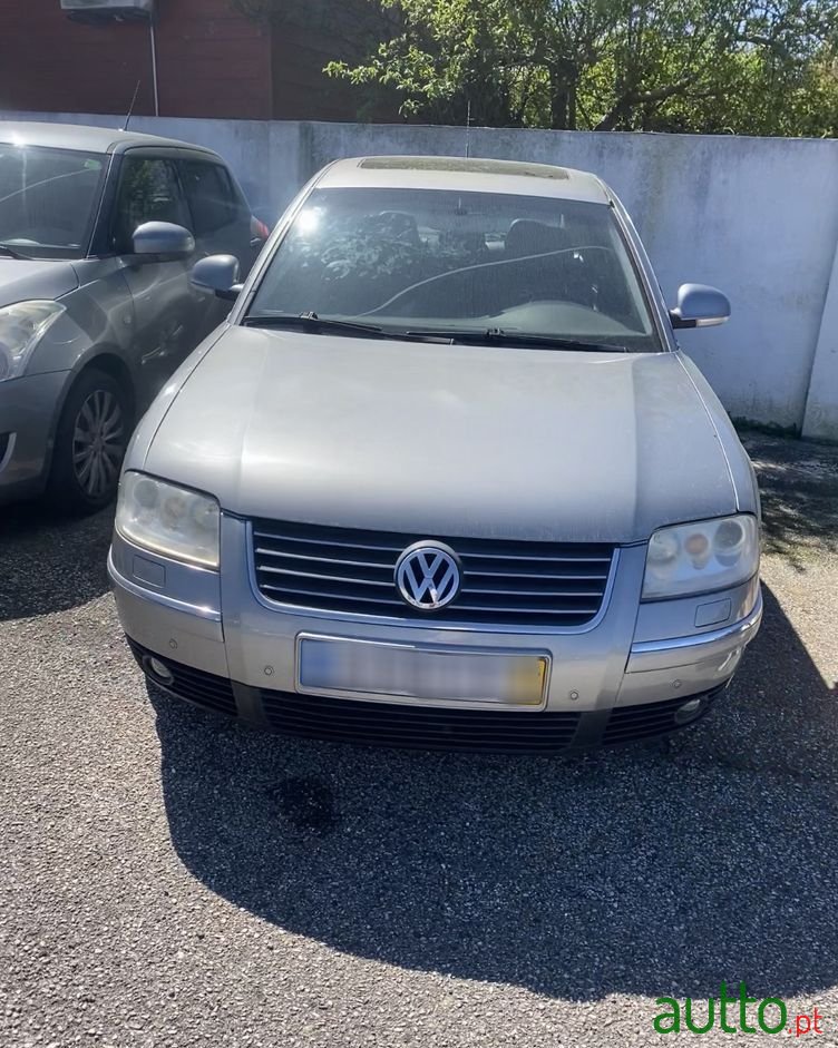 2003' Volkswagen Passat photo #4