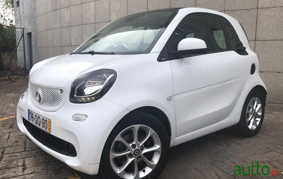 2015' Smart Fortwo photo #1