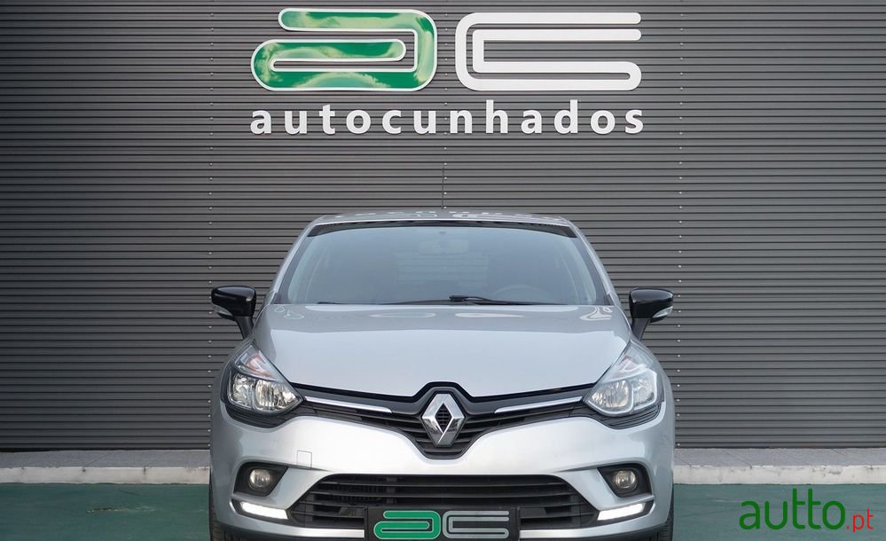 2019' Renault Clio 1.5 Dci Limited photo #2