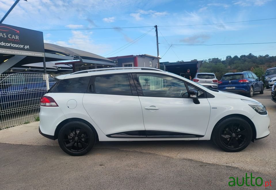 2016' Renault Clio photo #6