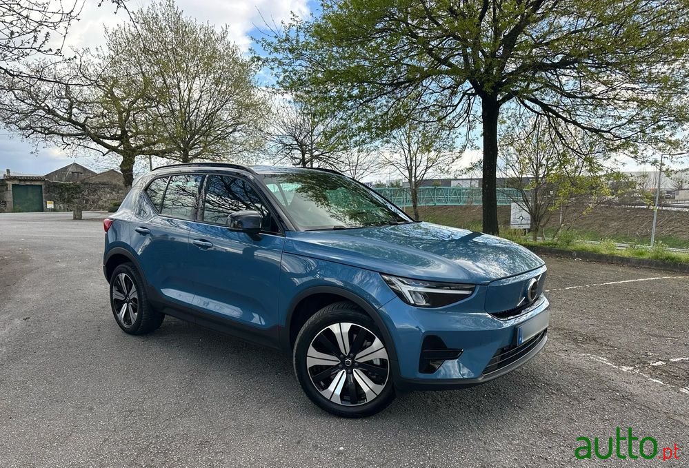 2022' Volvo Xc 40 photo #1