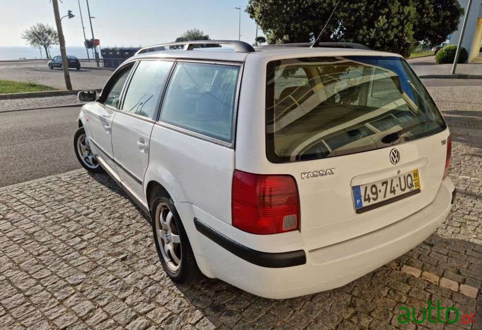 1998' Volkswagen Passat photo #3