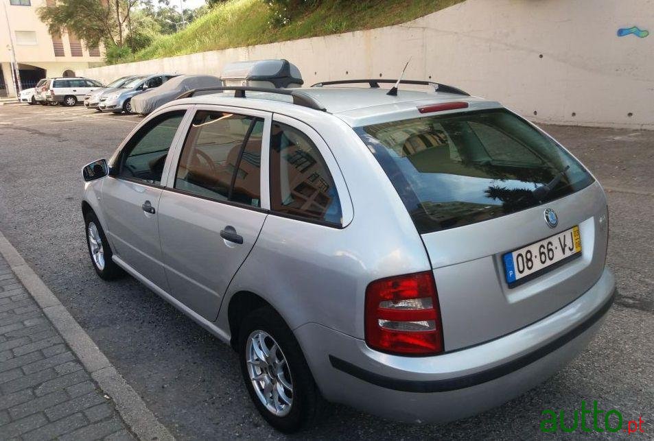 2003' Skoda Fabia Break photo #2