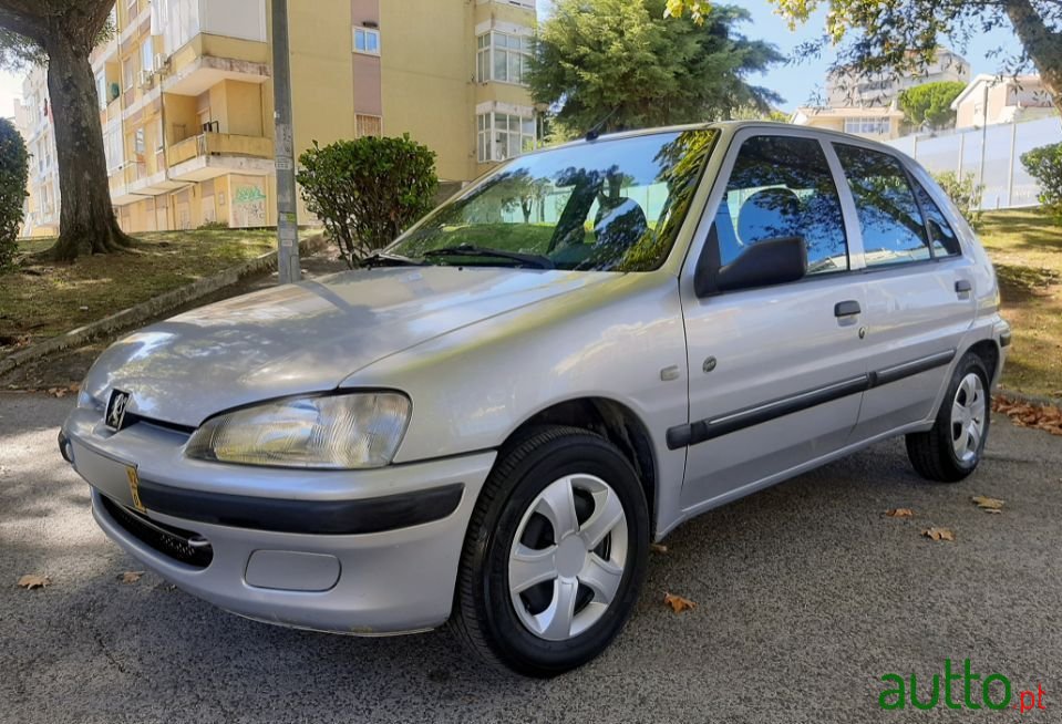 2002' Peugeot 106 photo #1