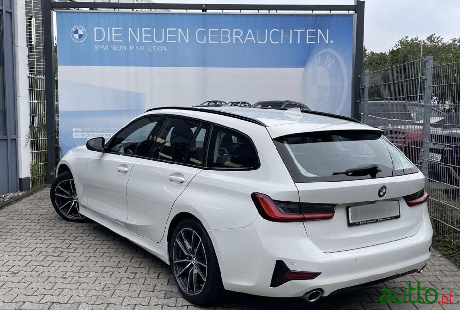 2019' BMW 320 D Touring photo #3