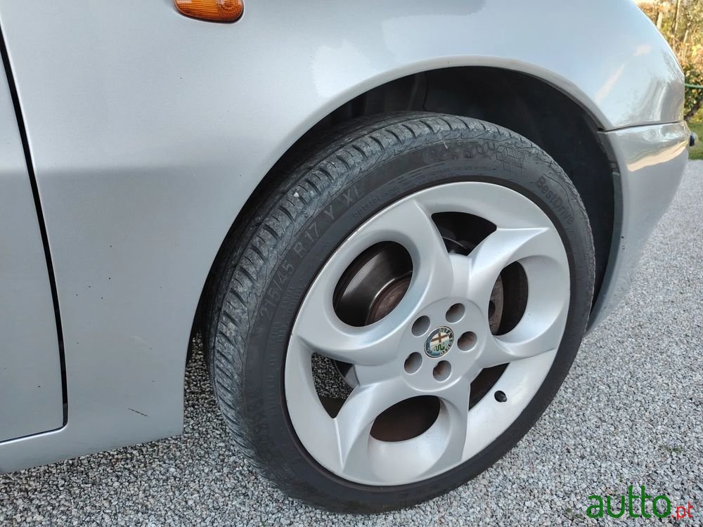 2003' Alfa Romeo 147 photo #6