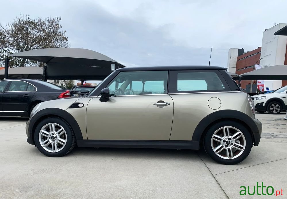 2011' MINI One D photo #6