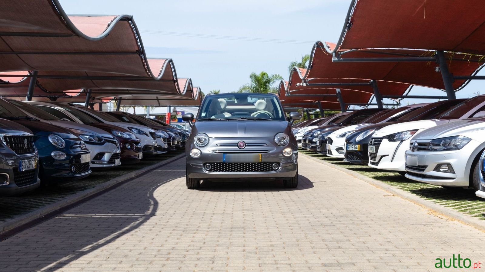 2019' Fiat 500C photo #2