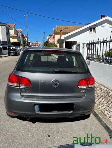 2011' Volkswagen Golf 1.6 Tdi Style Dsg photo #3