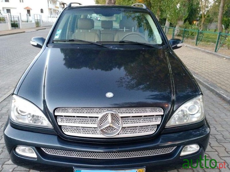 2004' Mercedes-Benz Ml-270 Cdi Aut. photo #3