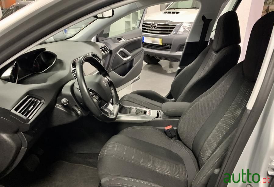 2016' Peugeot 308 Sw photo #5