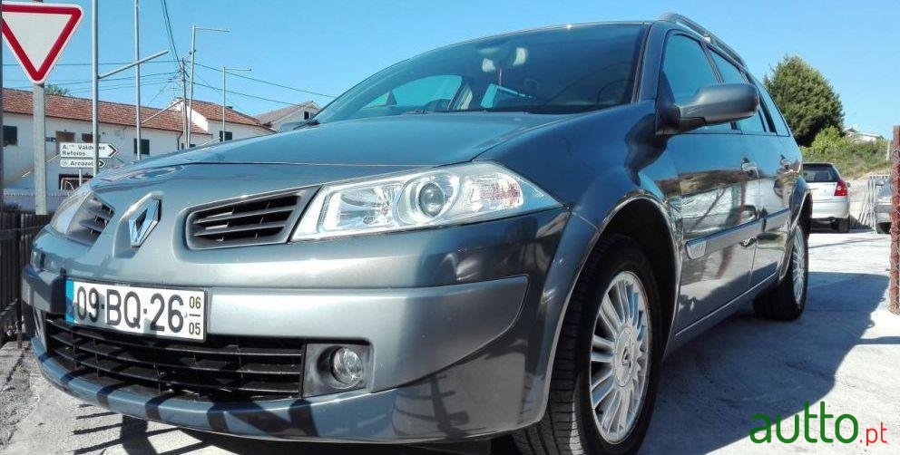 2006' Renault Megane Break photo #1